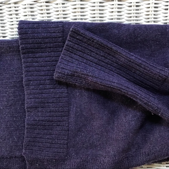 Tahari merino wool dark purple sweater size small - Picture 3 of 4